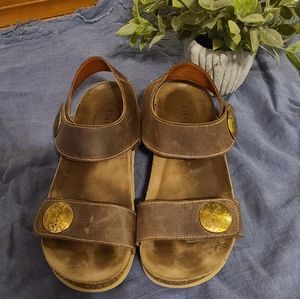 Taos sandals